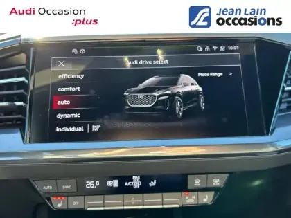Photo 19 Audi Q4  e-tron 45 285 ch 82 kWh