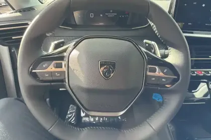 Photo 17 Peugeot 208  Hybrid 110 e-DCS6