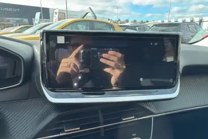 Photo 26 Peugeot 208  Hybrid 110 e-DCS6