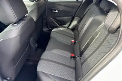 Photo 10 Peugeot 208  Hybrid 110 e-DCS6