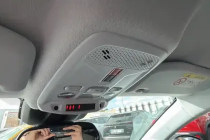 Photo 22 Peugeot 208  Hybrid 110 e-DCS6