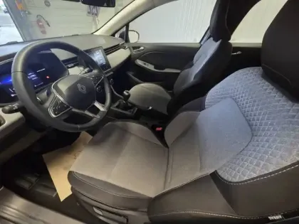 Photo 33 Renault Clio  Blue dCi 100 ch GSR2