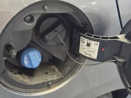 Photo 27 Renault Clio  Blue dCi 100 ch GSR2