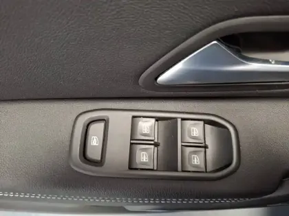 Photo 15 Dacia Duster  ECO-G 100 4x2