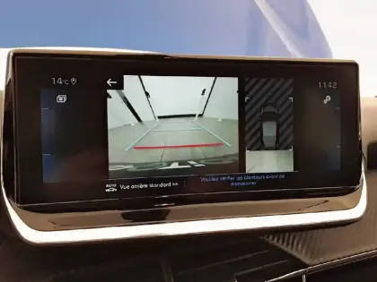 Photo 17 Peugeot 208  PureTech 100 S&S BVM6