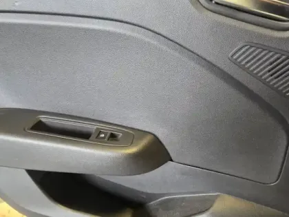 Photo 38 Renault Clio  Blue dCi 100