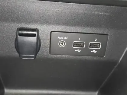 Photo 36 Renault Clio  Blue dCi 100