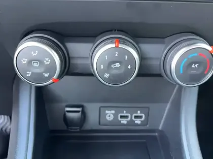 Photo 23 Renault Captur  TCe 90 - 21