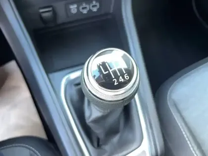 Photo 27 Renault Captur  TCe 90 - 21