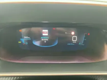 Photo 11 Peugeot 2008  BlueHDi 110 S&S BVM6