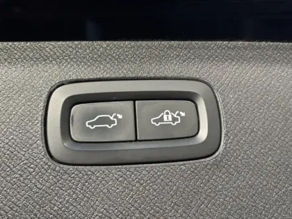 Photo 8 Volvo Xc90  T8 Twin Engine 303+87 ch Geartronic 8 7pl