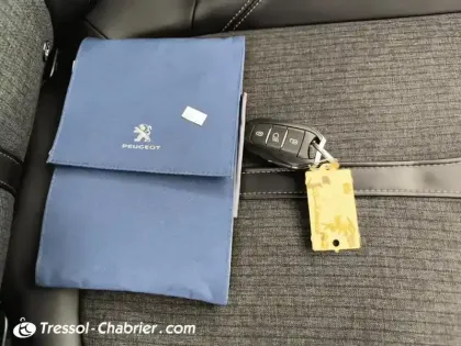 Photo 15 Peugeot 3008  1.2 Puretech 130ch S&S BVM6 GT Line