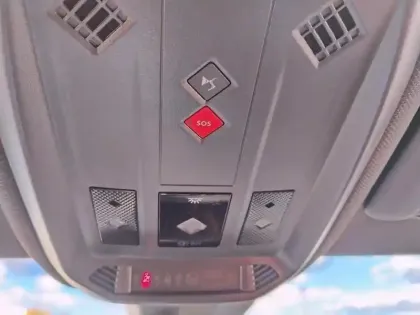 Photo 24 DS DS 3 DS3 Crossback PureTech 100 BVM6 Performance Line