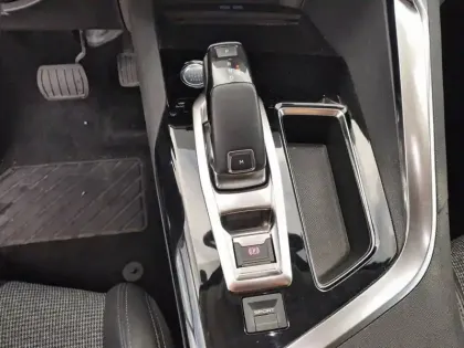 Photo 23 Peugeot 5008  PureTech 130ch S&S EAT8 Allure