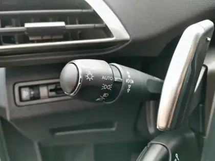 Photo 16 Peugeot 5008  PureTech 130ch S&S EAT8 Allure