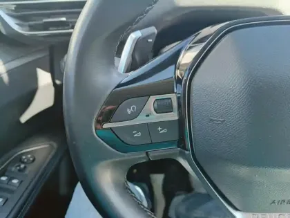 Photo 18 Peugeot 3008  PureTech 130ch S&S EAT8 Allure Pack