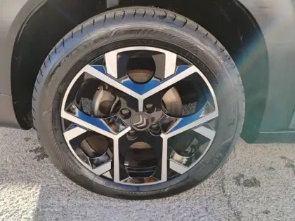 Photo 14 Citroën C3 Aircross  PureTech 110 S&S BVM6 Shine Pack