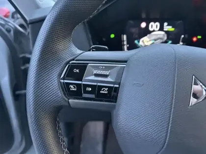 Photo 18 DS DS 4  Hybride E-Tense 225 EAT8 Performance Line