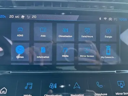 Photo 21 Peugeot 408  PHEV 225 e-EAT8 GT