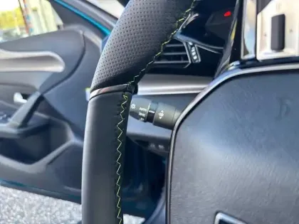 Photo 12 Peugeot 408  PHEV 225 e-EAT8 GT