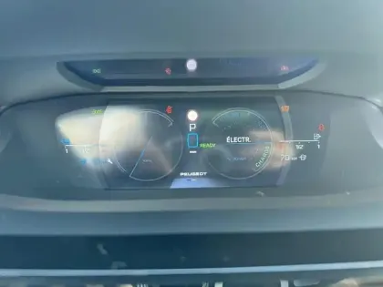 Photo 20 Peugeot 408  PHEV 225 e-EAT8 GT