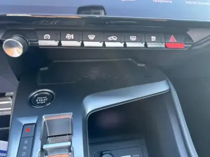 Photo 17 Peugeot 408  PHEV 225 e-EAT8 GT