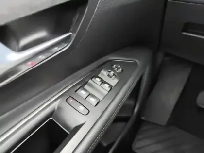 Photo 18 Peugeot 3008  Puretech 130ch S&S BVM6 Allure Pack