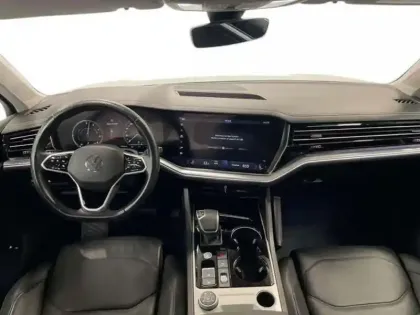 Photo 8 Volkswagen Touareg 3.0 TSI eHybrid 381ch Tiptronic 8 4Motion Elegance