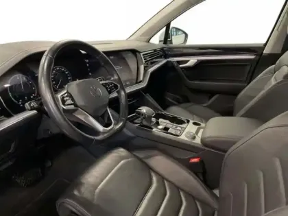 Photo 9 Volkswagen Touareg 3.0 TSI eHybrid 381ch Tiptronic 8 4Motion Elegance