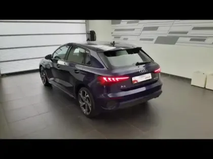 Photo 4 Audi A3  Sportback 35 TFSI 150ch Mild Hybrid S line S tronic 7