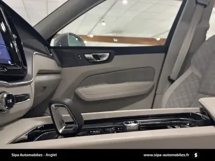 Photo 35 Volvo Xc60  T6 AWD Hybride rechargeable 253 ch+145 ch Geartronic 8