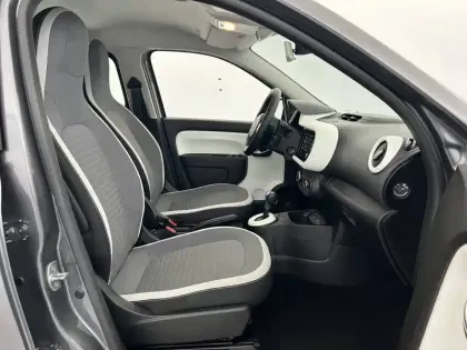 Photo 13 Renault Twingo  III E-Tech