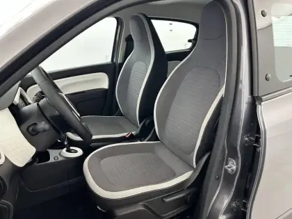 Photo 8 Renault Twingo  III E-Tech