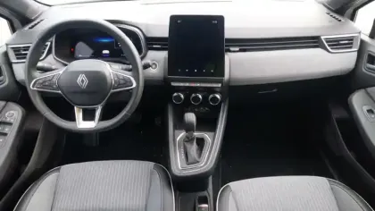 Photo 8 Renault Clio  E-Tech full hybrid 145 ch GSR2