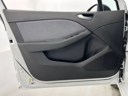 Photo 19 Renault Clio  E-Tech full hybrid 145 ch GSR2