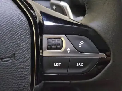 Photo 30 Peugeot 208  Hybrid 100 e-DCS6