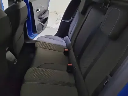 Photo 11 Peugeot 208  Hybrid 100 e-DCS6