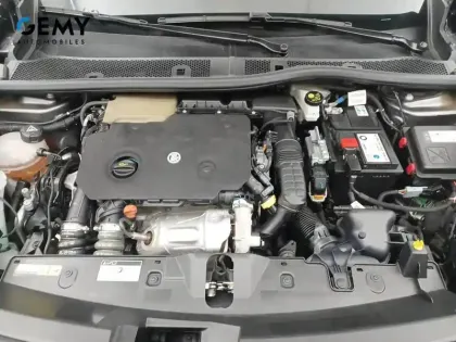 Photo 30 Peugeot 2008  BlueHDi 130 S&S EAT8