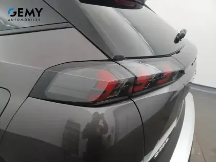 Photo 32 Peugeot 2008  BlueHDi 130 S&S EAT8