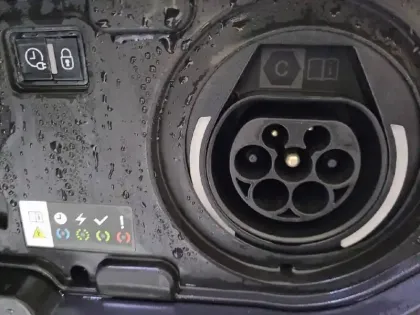 Photo 34 Peugeot 3008  Hybrid 225 e-EAT8