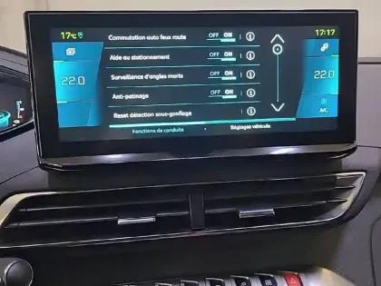 Photo 20 Peugeot 3008  Hybrid 225 e-EAT8