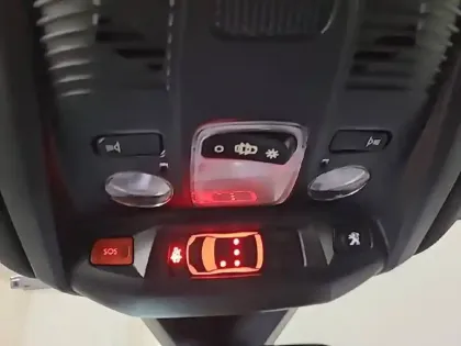 Photo 25 Peugeot 3008   ALLURE PACK HDI 130 EAT8