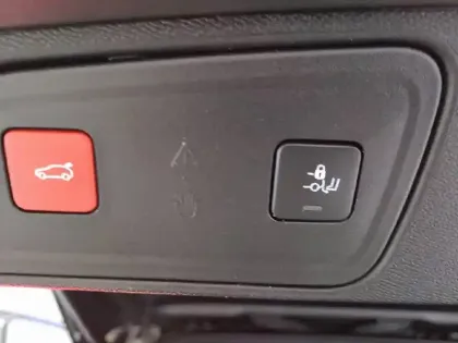 Photo 32 Peugeot 3008   ALLURE PACK HDI 130 EAT8