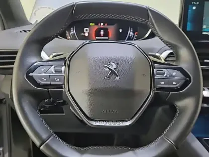 Photo 8 Peugeot 3008   ALLURE PACK HDI 130 EAT8