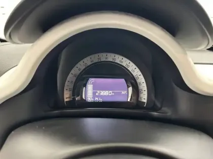 Photo 16 Renault Twingo  III Achat Intégral - 21