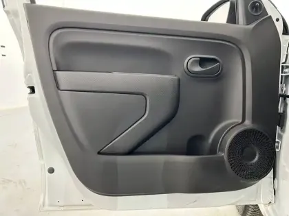 Photo 10 Renault Twingo  III Achat Intégral - 21