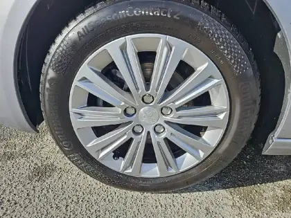 Photo 32 Peugeot 308  PureTech 130ch S&S EAT8