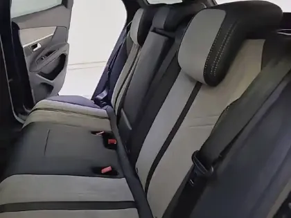 Photo 11 Peugeot 3008  Hybrid 225 e-EAT8