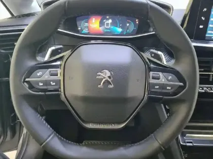 Photo 8 Peugeot 208  PureTech 130 S&S EAT8