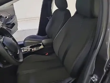 Photo 10 Peugeot 208  PureTech 130 S&S EAT8